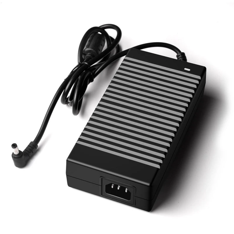 Adaptateur d'alimentation à découpage AC DC 36 V 5 A.