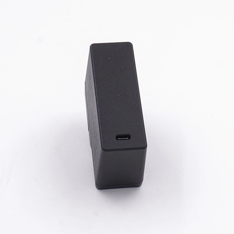 Adaptateur secteur à prise interchangeable 9 V 3 A avec sortie de ports USB C